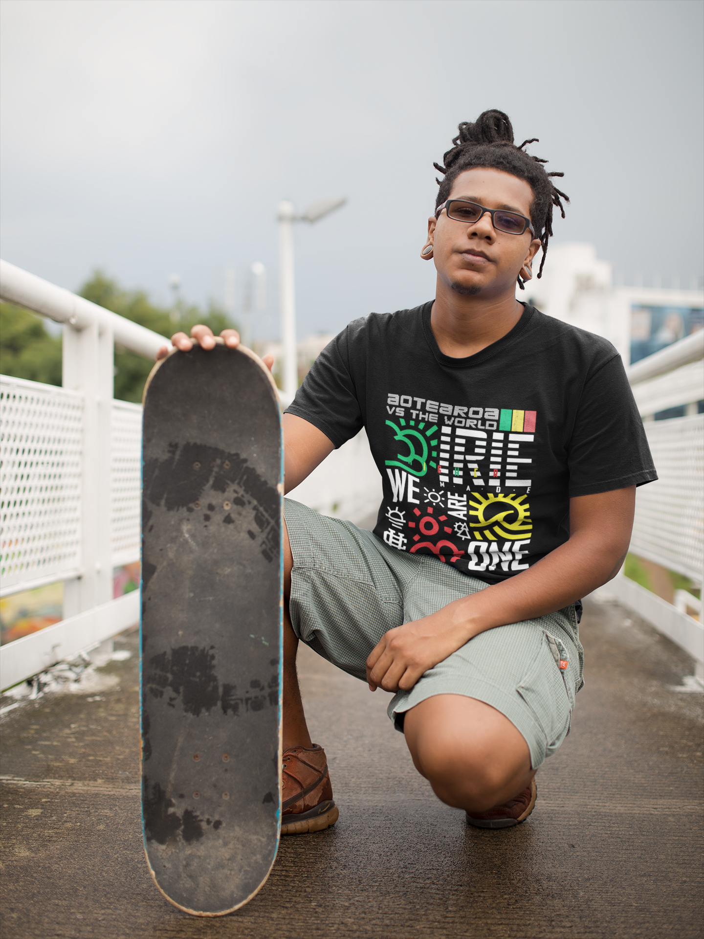 VS THE WORLD - BLACK